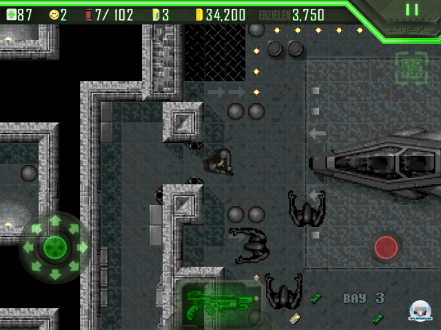 Alien Breed, wie man es kennt und liebt/hasst: Der Originalmodus bietet im Großen und Ganzen das gute alte pixelige Amiga-Erlebnis. Alien Breed, wie man es kennt und liebt/hasst: Der Originalmodus bietet im Großen und Ganzen das gute alte pixelige Amiga-Erlebnis.